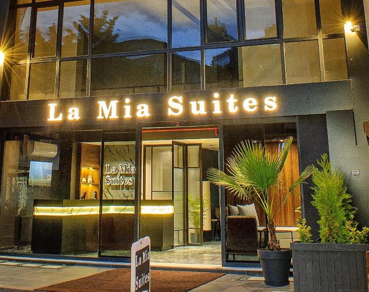 La Mia Suites