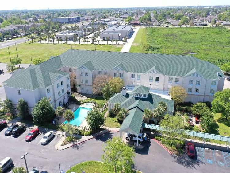 Kenner Garden Hotel
