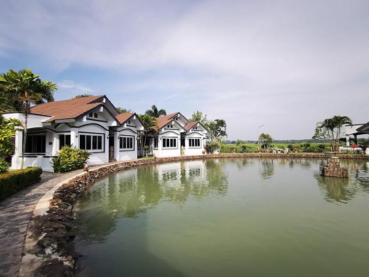 Baan Sanuan Resort By Zuzu
