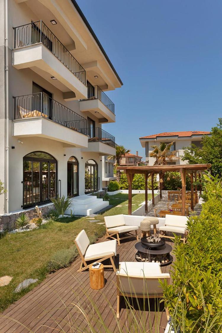 Zoi Cunda Otel