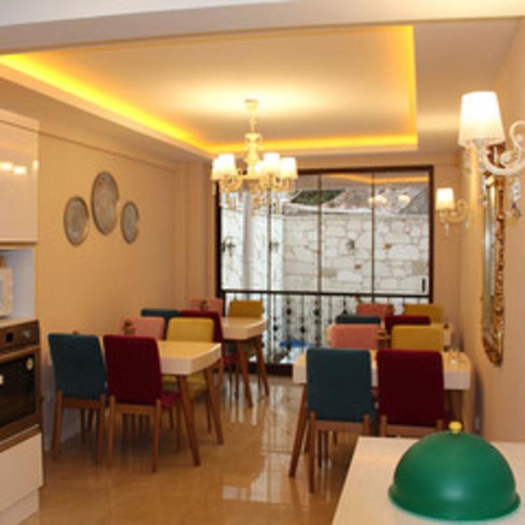 Rolex Hotel