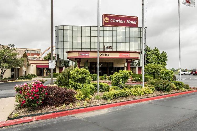 Clarion Hotel Broken Arrow Tulsa