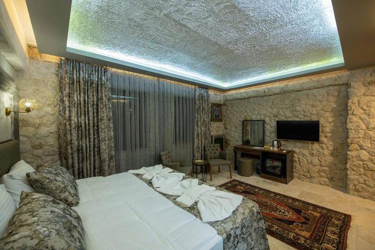 Ahiyan Hotel