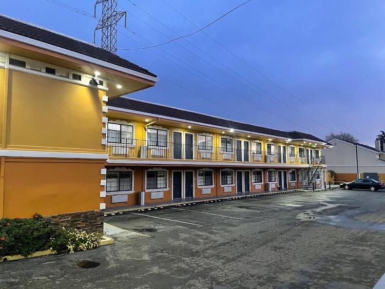 Bay Area Inn & Suites - Hayward