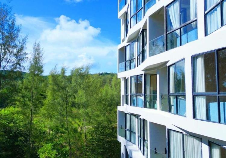 Laya Suites & Residences