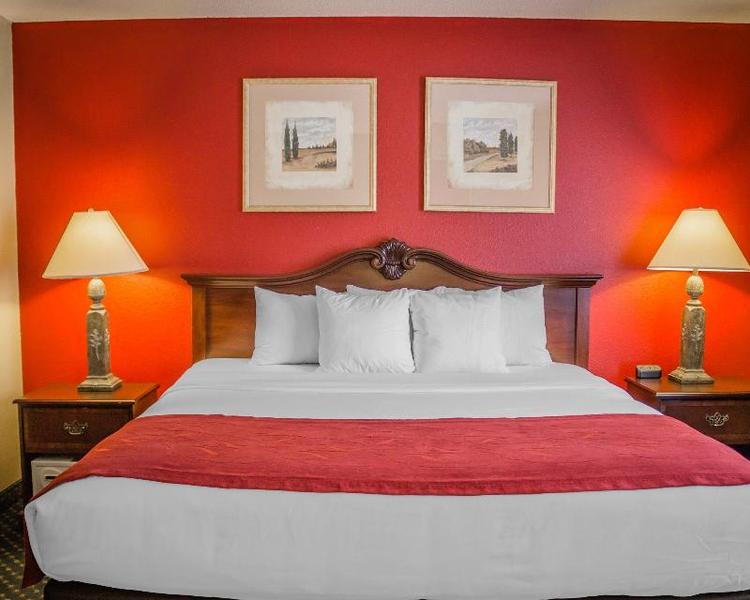 Comfort Suites (Escanaba)