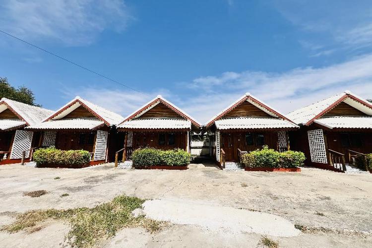 Paradise Resort Buriram By Zuzu