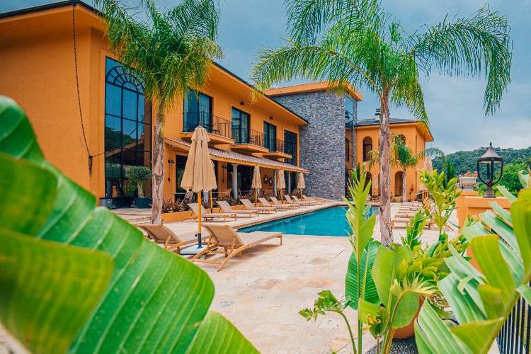 Theremotehotel