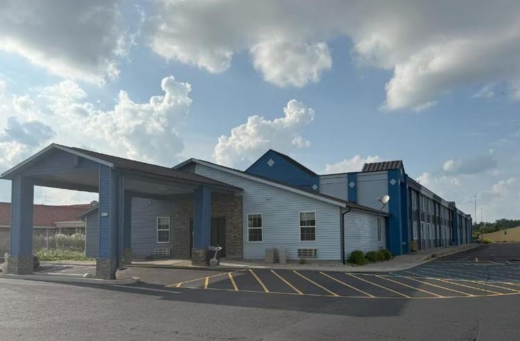 Super 8 By Wyndham Fort Wayne