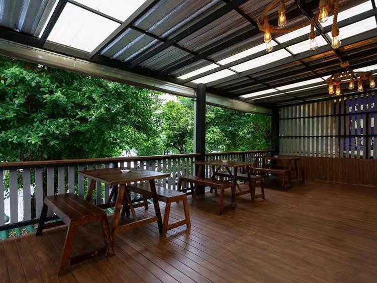 Sukhum Rajamangala-phatthanakan Rooms By Zuzu