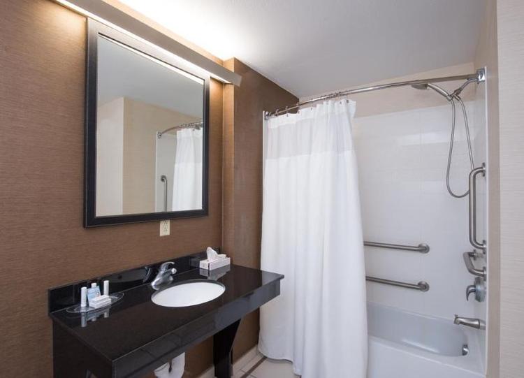 Fairfield Inn & Suites Charleston North/Ashley Pho