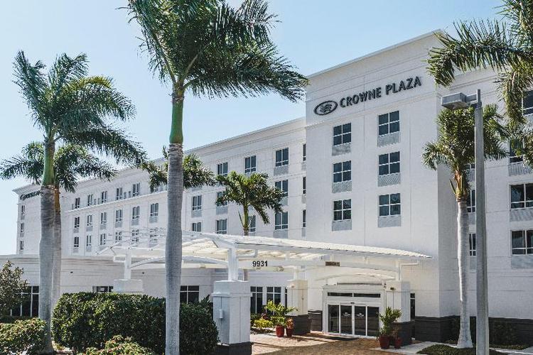 Crowne Plaza Fort Myers Gulf Coast