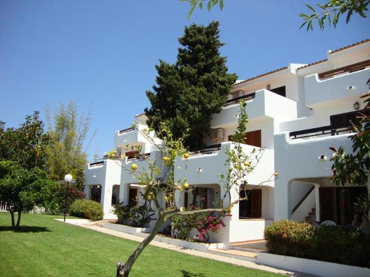 Cristina Apartamentos Villas
