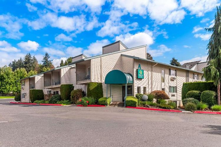 Quality Inn and Suites Hazel Dell