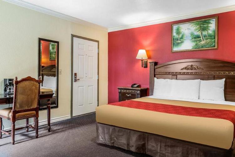Econo Lodge Long Beach I-405