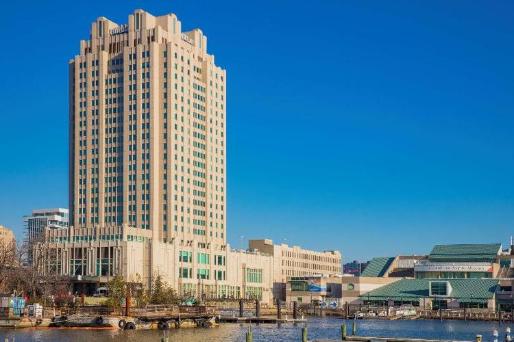 Hilton Philadelphia at Penn's Landing