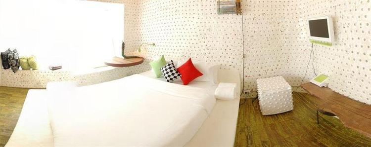 Mo Rooms
