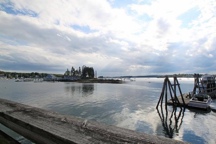 Tugboat Inn