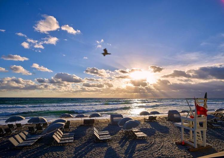 Boca Beach Club, A Waldorf Astoria Resort