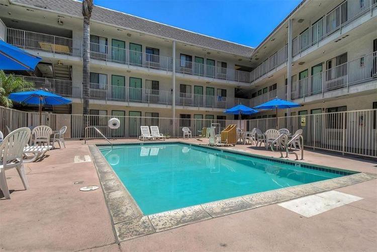 Motel 6 Buena Park Knotts Berry Farm