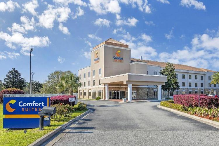 Comfort Suites