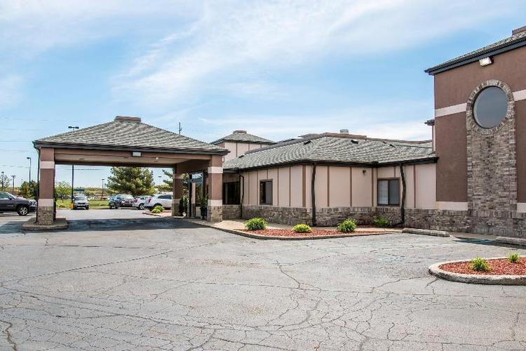 Country Inn & Suites by Radisson, Muskegon, MI