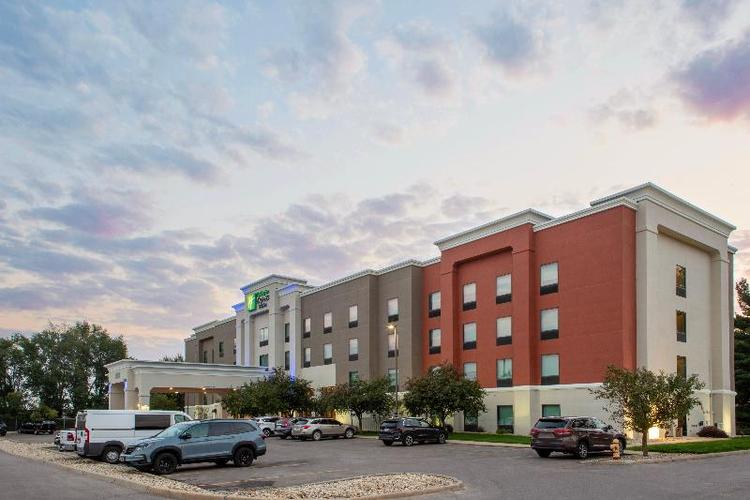 Holiday Inn Express and Suites Sioux City - Southe