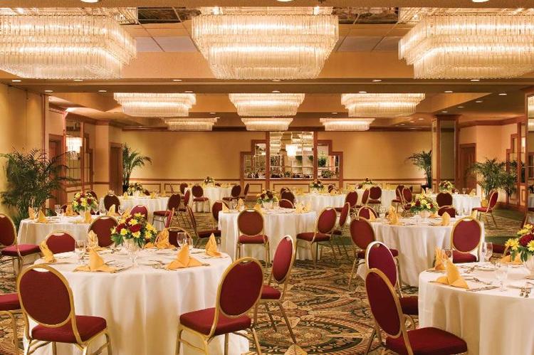 Embassy Suites Winston - Salem