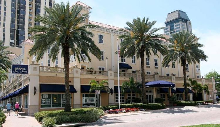 Hampton Inn & Suites St. Petersburg - Downtown