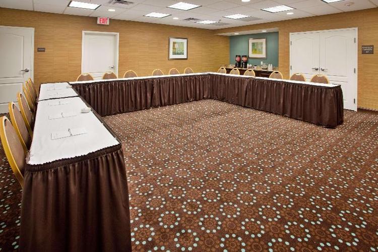 Hampton Inn & Suites St. Cloud, MN