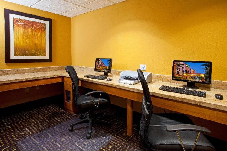 Holiday Inn Express Ft Lauderdale Airport West