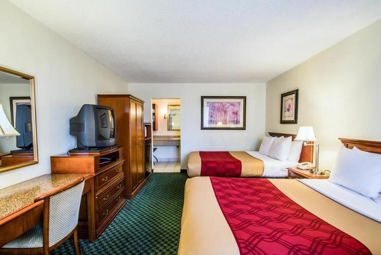 Econo Lodge Port Canaveral Area