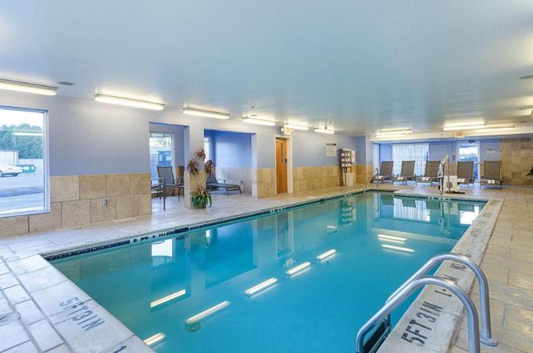 Quality Inn & Suites Northampton- Amherst
