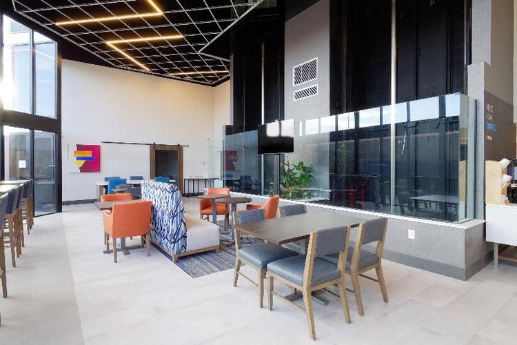 Holiday Inn Express & Suites Phoenix Tempe