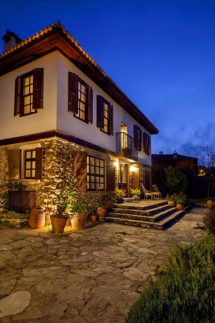 Gullu Konaklari