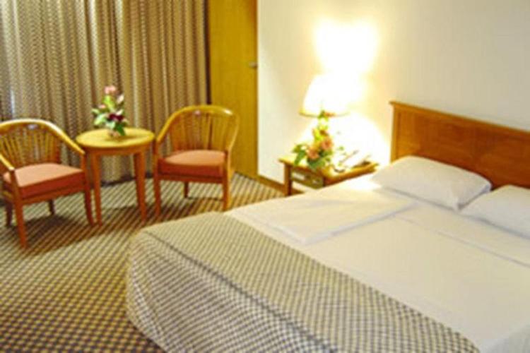 Diamond Plaza Hotel