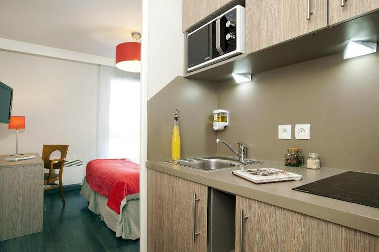 Residhome Paris Guyancourt