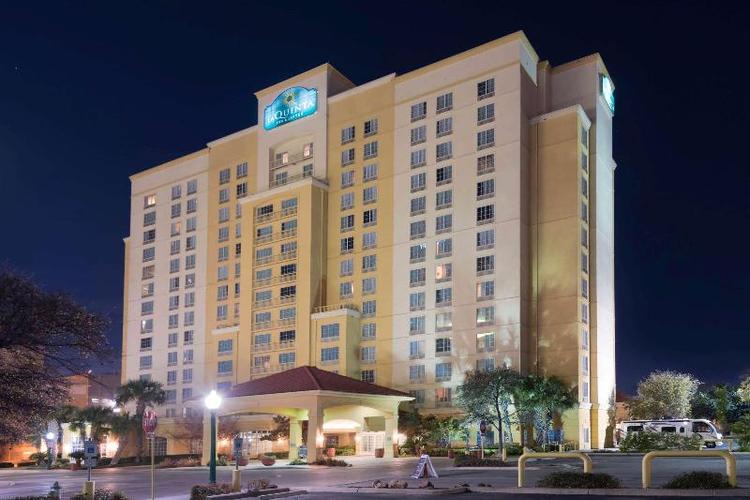 La Quinta Inn & Suites San Antonio Riverwalk