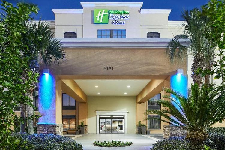 Holiday Inn Express and Suites Jacksonville SE Med