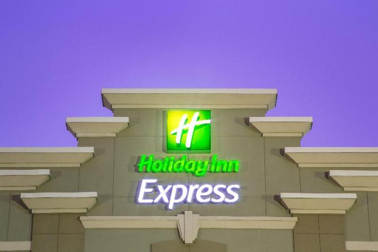 Holiday Inn Express Layton I-15