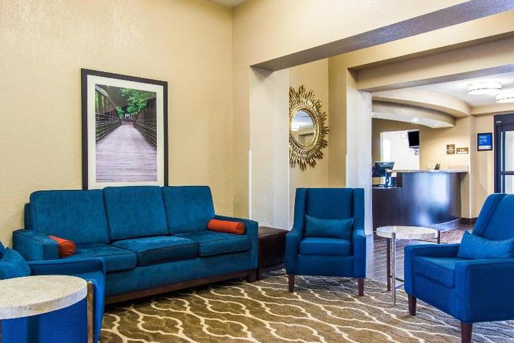 Comfort Inn & Suites