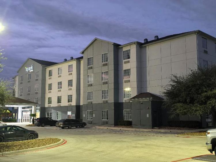 Spark by Hilton Selma