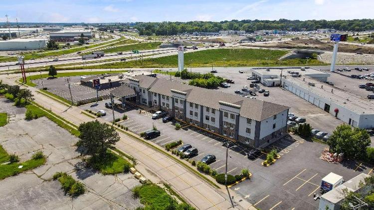 Comfort Inn & Suites St. Louis-Hazelwood