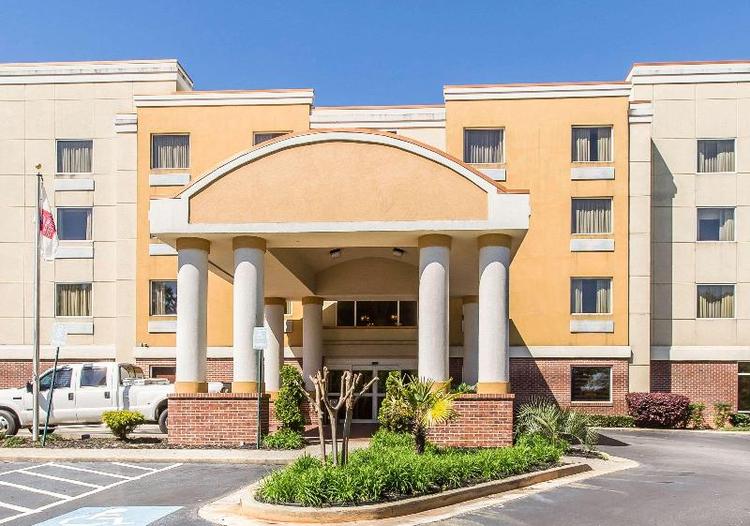 Comfort Suites Forsyth near I-75