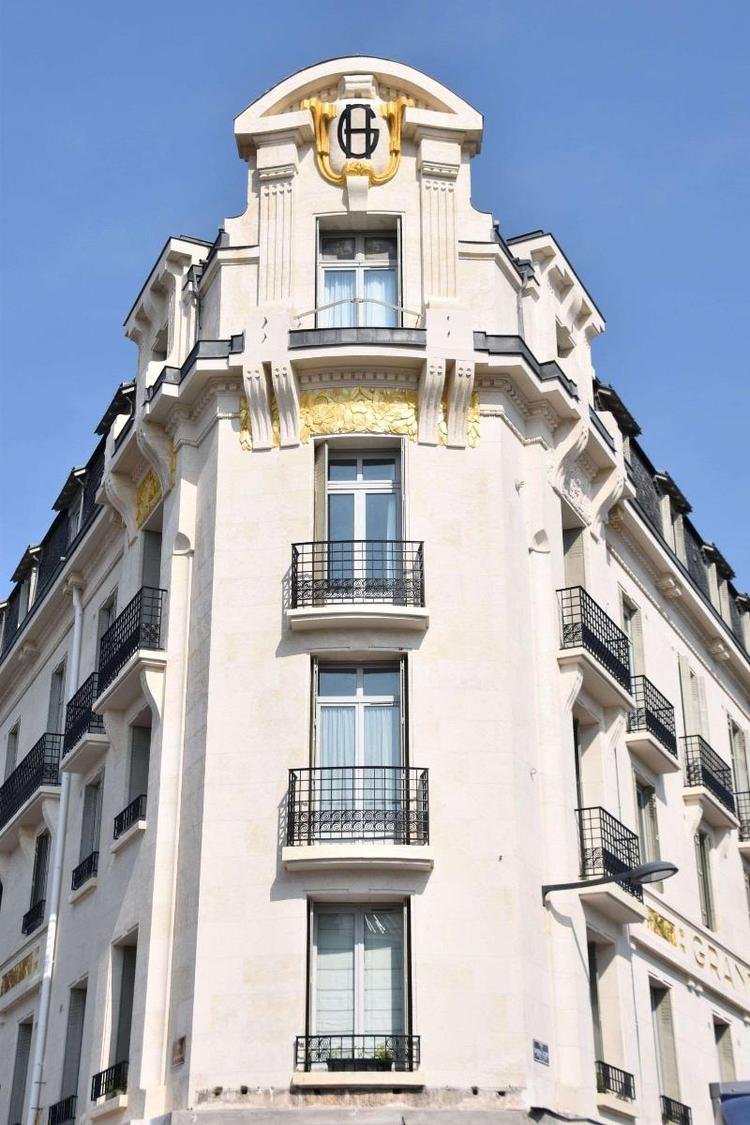 Grand Hotel Tours