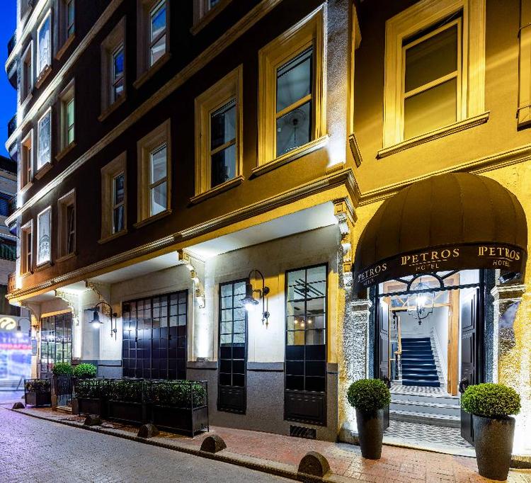 Petros Hotel