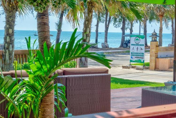 Palm Beach Resort & Hotel
