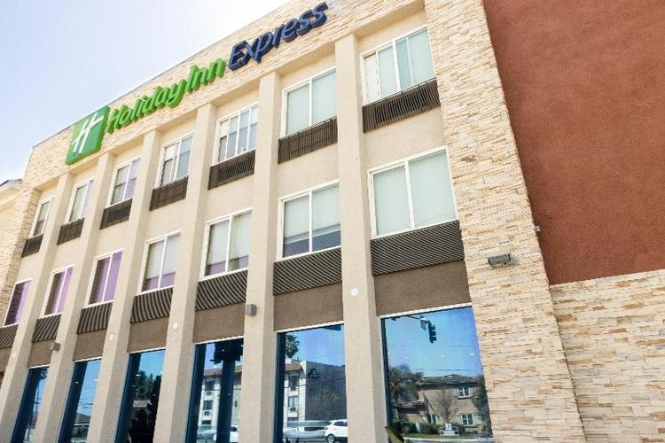 Holiday Inn Express Anaheim West