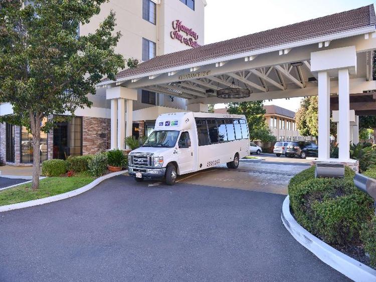Hampton Inn & Suites San Francisco Airport