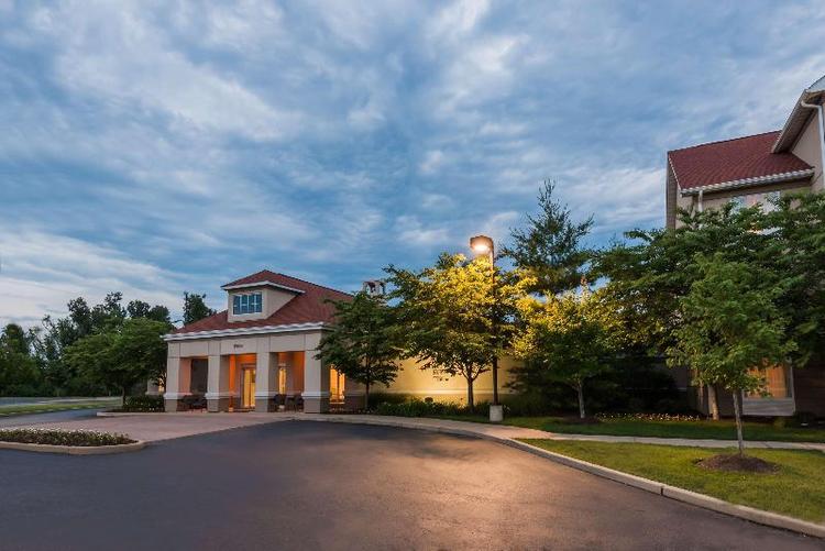 Homewood Suites Riverport Airport West